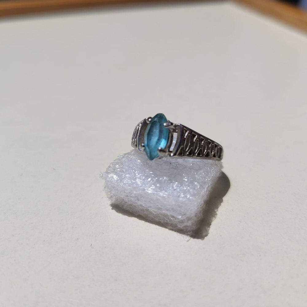 Vintage Marquise Blue Stone Ring Size 7.75 Silver Tone Filigree Detail - Picture 3 of 12